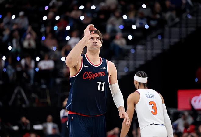 国王队爆冷击败快船 洛佩斯全场仅得1分成最大败