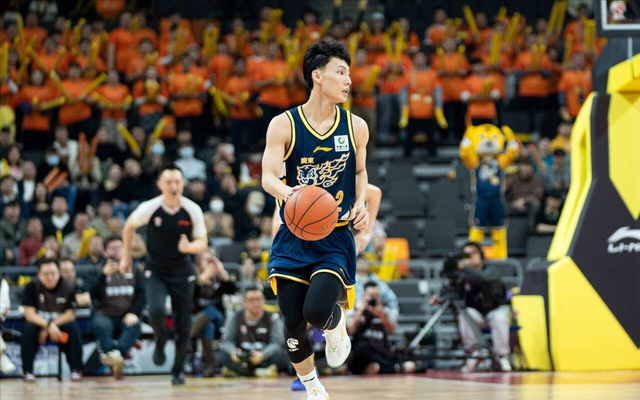 广东男篮两度惨败上海男篮 50分悬殊战绩引热议