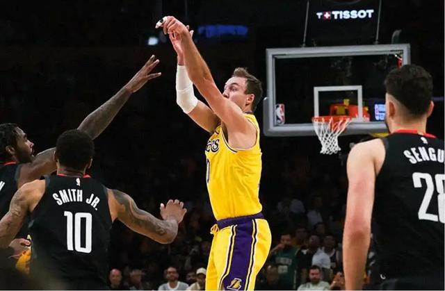 残阵湖人重创火箭杜兰特缺阵致惨败